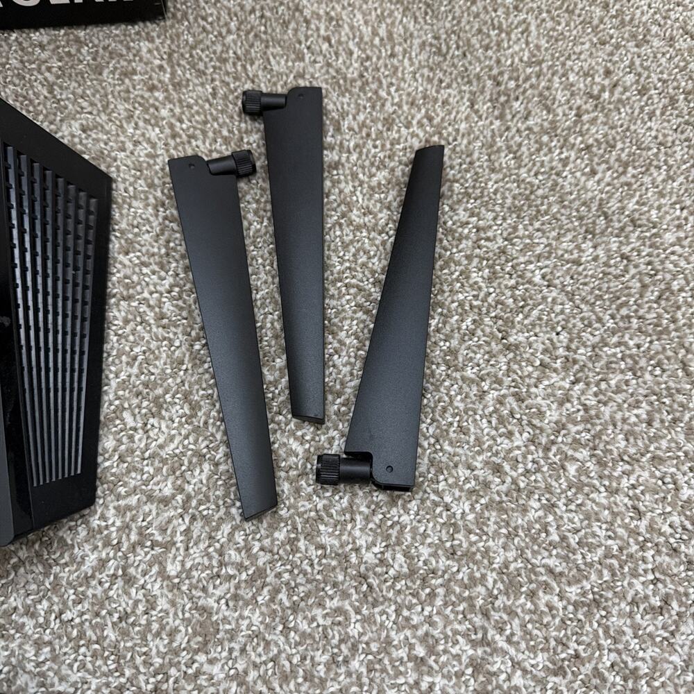 NETGEAR Nighthawk AC1750 Smart WiFi Router R6700 - Picture 4 of 11